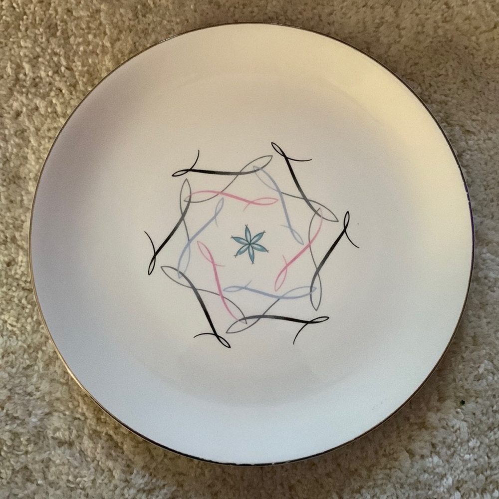 Vintage Alleghenyware Canonsburg Pottery dinner plate.  ESTRELLITA pattern.